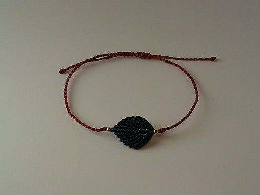 Peacock Leaf Macrame Bracelet