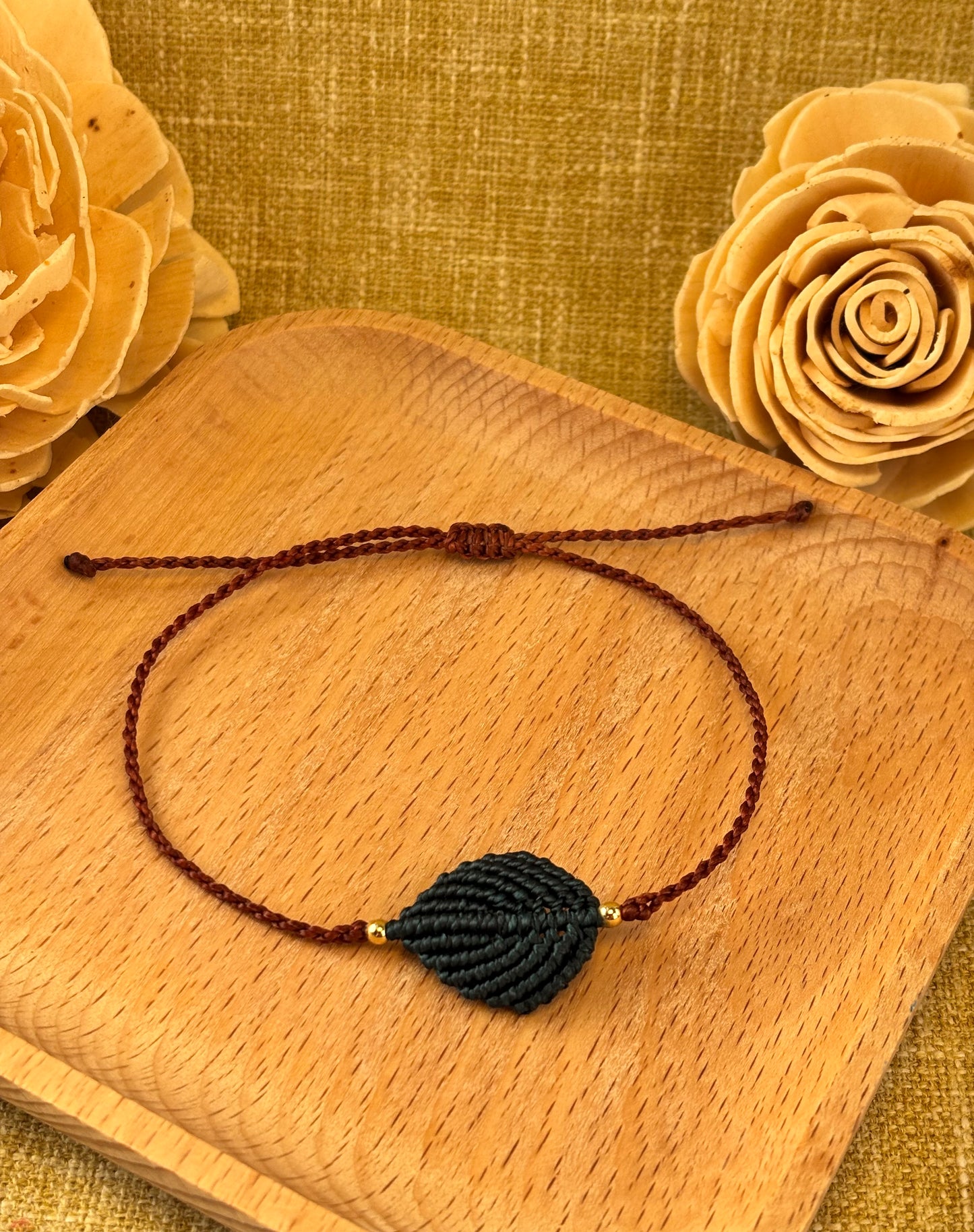 Peacock Leaf Macrame Bracelet